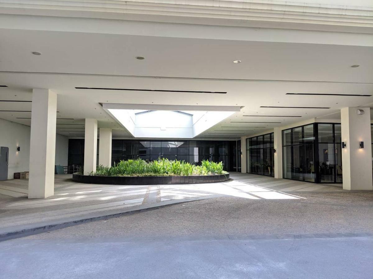 Studio Condo Naia Airport Terminal 3 Newport City Casino Manila Exterior foto